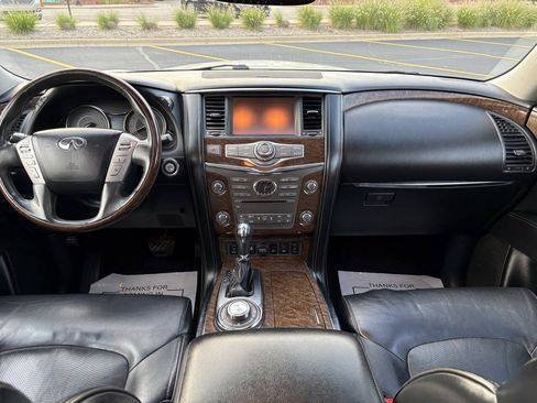 Used 2017 INFINITI QX80 4WD w/ Driver Assistance Package image 18
