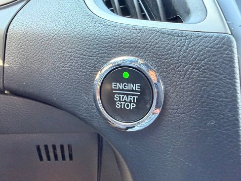 Used 2021 Ford Edge ST-Line FWD image 28