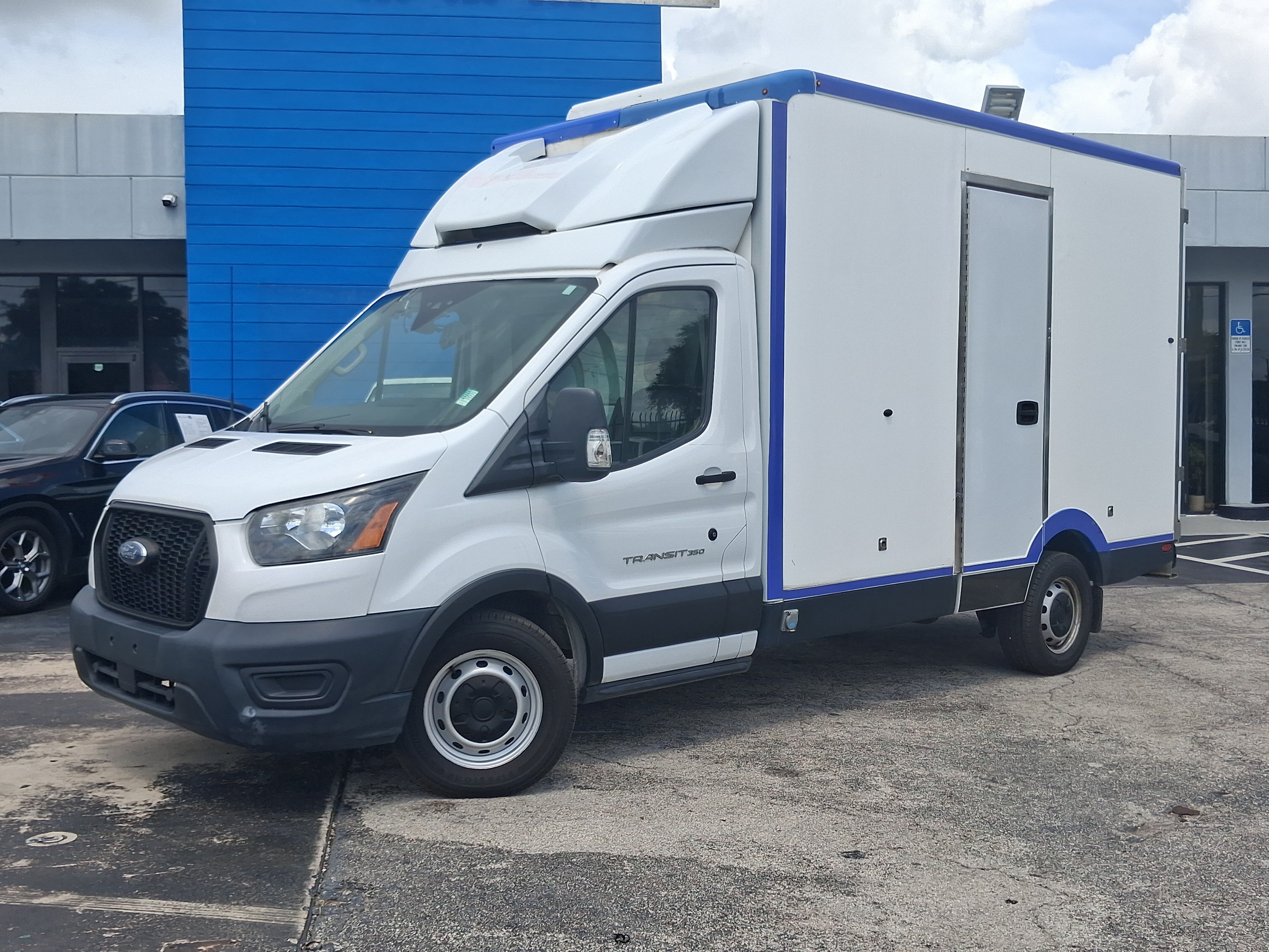Used 2022 Ford Transit 350 w/ Upfitter Package RWD image 2