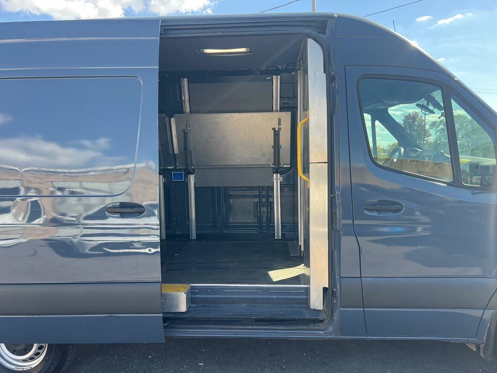 Used 2019 Mercedes-Benz Sprinter 144 image 21
