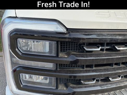 Used 2024 Ford F250 Lariat w/ Black Appearance Package AWD/4WD image 11