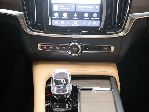 Certified 2025 Volvo V90 B6 Cross Country Ultra AWD/4WD image 31