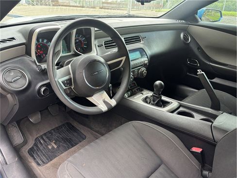 Used 2010 Chevrolet Camaro LS w/ White Stripe Package RWD image 9