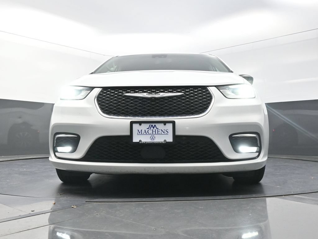 Used 2024 Chrysler Pacifica Limited FWD image 25
