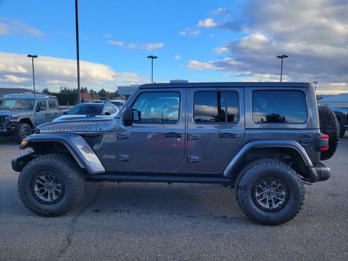 New 2025 Jeep Wrangler Unlimited Rubicon 392 image 12