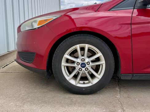 Used 2016 Ford Focus SE FWD image 25