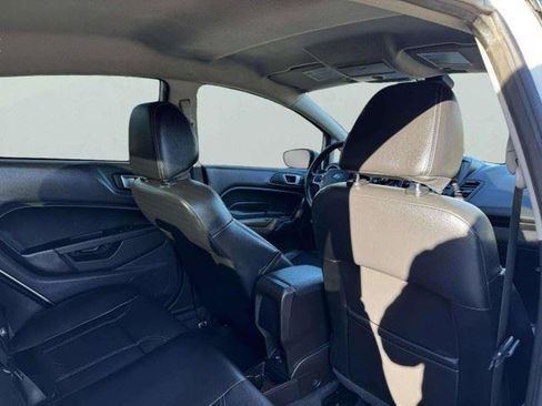Used 2014 Ford Fiesta Titanium FWD image 41