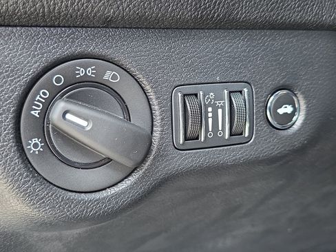 Used 2022 Dodge Challenger R/T Scat Pack RWD image 24