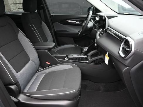 New 2026 Chevrolet TrailBlazer LT w/ Convenience Package FWD image 28