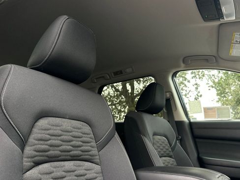 Used 2022 Nissan Pathfinder SV image 19