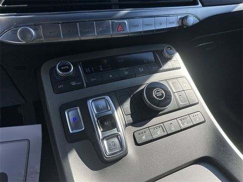 Used 2022 Hyundai Palisade Calligraphy image 16