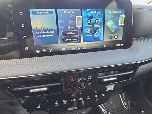 New 2026 Nissan Kicks SR w/ Cold Weather Package FWD image 20