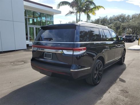 Certified 2023 Lincoln Navigator L Reserve image 4