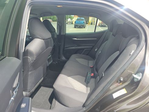 Used 2018 Toyota Camry LE w/ Convenience Package image 15