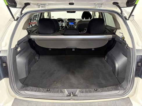 Used 2019 Subaru Crosstrek 2.0i w/ Eyesight System image 18