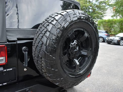 Used 2017 Jeep Wrangler Sport w/ Quick Order Package 23S AWD/4WD image 29