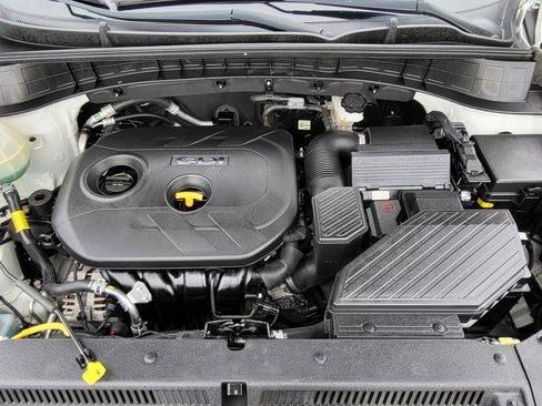 Used 2020 Hyundai Tucson SE image 28