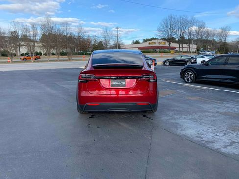 Used 2024 Tesla Model X image 10