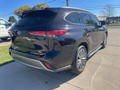 Used 2021 Toyota Highlander Platinum image 15