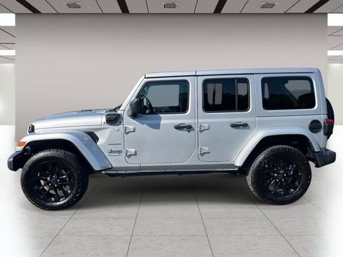 Used 2024 Jeep Wrangler Unlimited Sahara AWD/4WD image 7