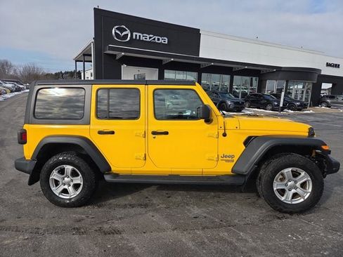 Used 2019 Jeep Wrangler Unlimited Sport S image 6