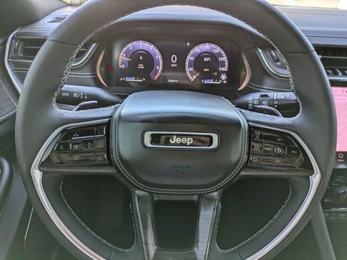 Certified 2023 Jeep Grand Cherokee L Overland AWD/4WD image 24