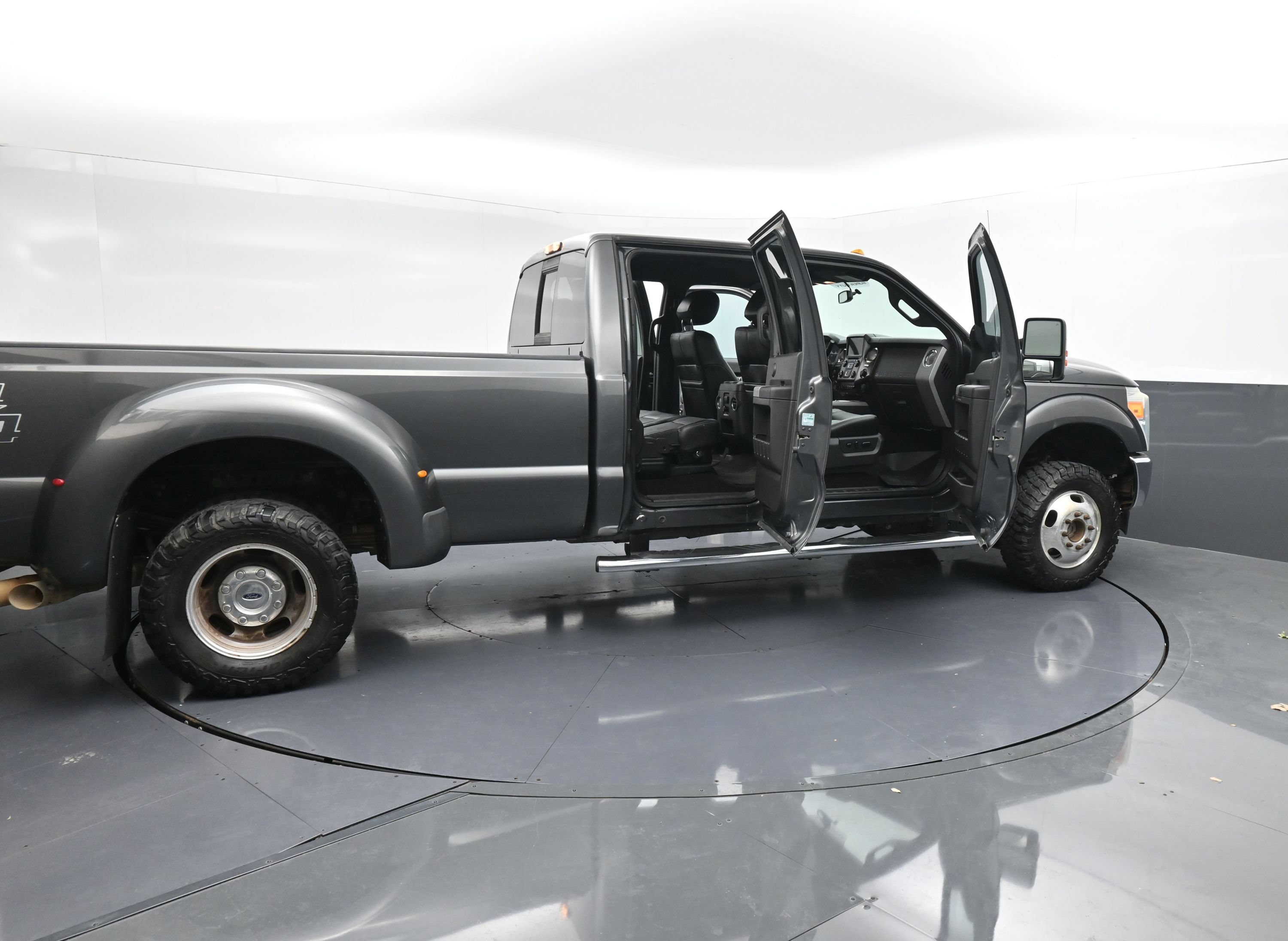 Used 2015 Ford F350 Lariat w/ Lariat Interior Package AWD/4WD image 41