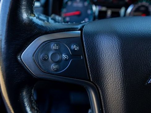 Used 2020 Chevrolet Suburban LT w/ Z71 Midnight Edition image 21