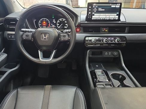 Used 2023 Honda Pilot Touring image 18