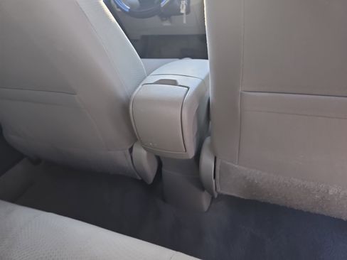 Used 2009 Toyota Yaris Sedan image 13