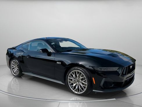 Certified 2025 Ford Mustang GT Premium image 35