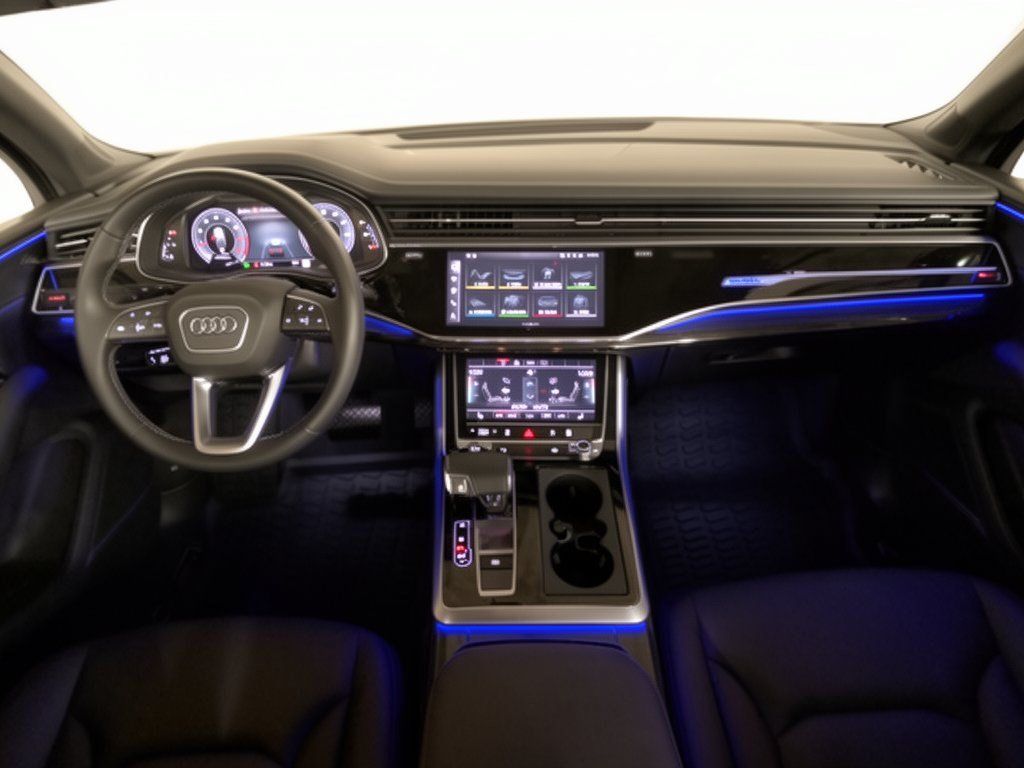 Certified 2025 Audi Q7 2.0T Premium w/ Convenience Plus Package AWD/4WD image 17