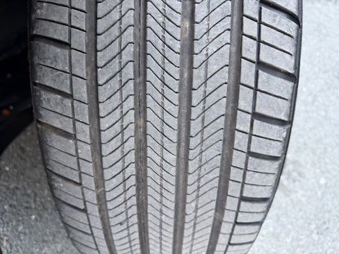 Used 2024 Genesis GV60 RWD image 61