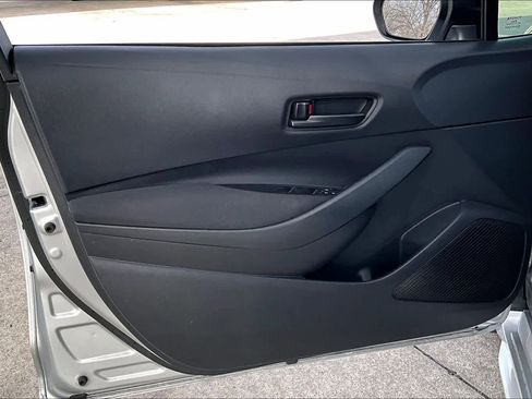 Used 2025 Toyota Corolla LE image 22