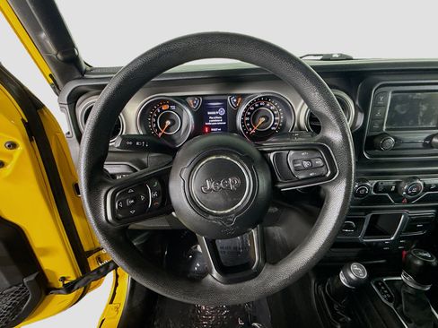 Used 2018 Jeep Wrangler Unlimited Sport image 13