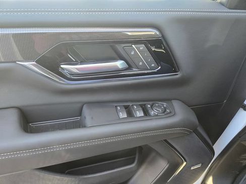New 2026 GMC Yukon Elevation w/ Elevation Premium Package AWD/4WD image 13