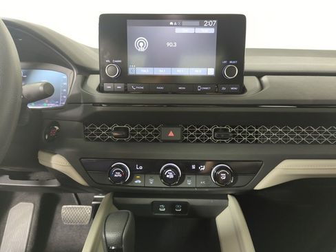 Used 2025 Honda Accord LX image 14