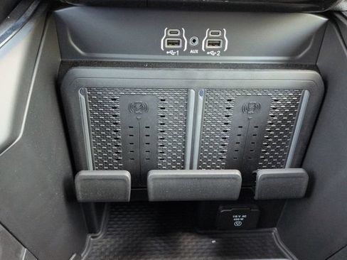 New 2026 RAM 3500 Laramie AWD/4WD image 24