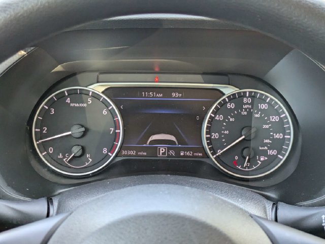 Used 2025 Nissan Sentra SV FWD image 27