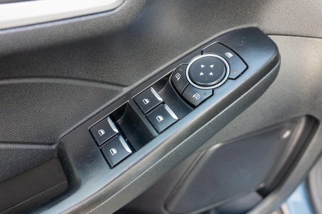 Used 2025 Ford Escape Platinum AWD/4WD image 18