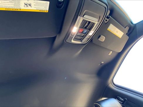 Used 2019 RAM 1500 Laramie image 12