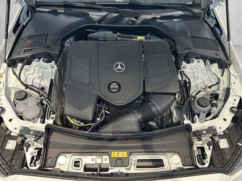 Used 2025 Mercedes-Benz C 300 4MATIC Sedan image 18