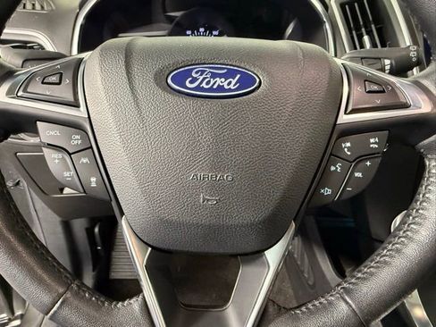 Used 2019 Ford Edge Titanium w/ Equipment Group 301A FWD image 17