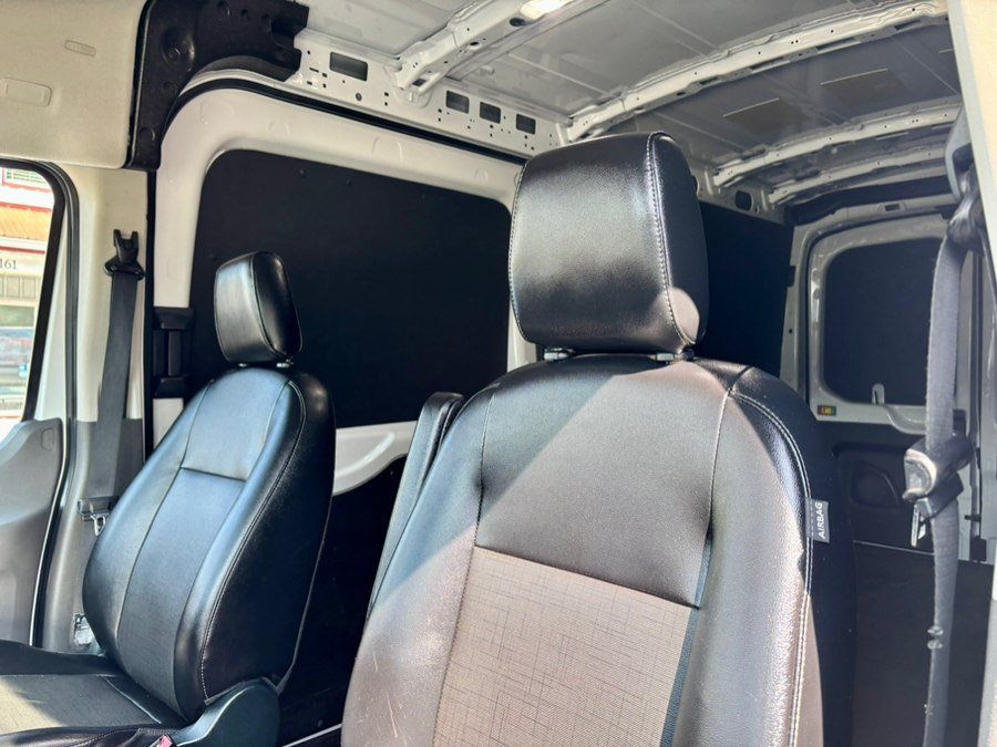 Used 2023 Ford Transit 250 Medium Roof w/ Load Area Protection Package RWD image 15