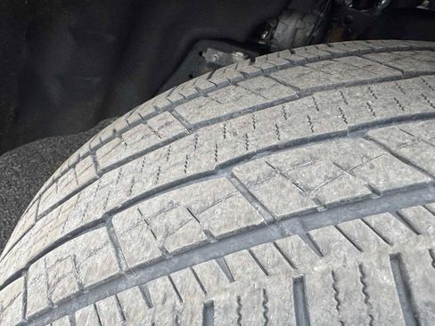 Used 2023 Ford Expedition Limited AWD/4WD image 40