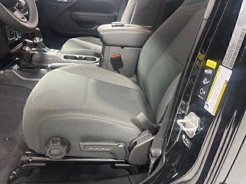 New 2025 Jeep Gladiator Sport AWD/4WD image 7