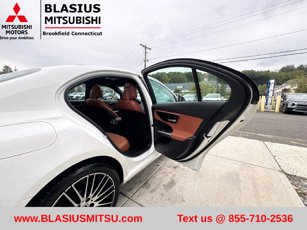 Used 2023 Mercedes-Benz C 300 4MATIC Sedan image 41