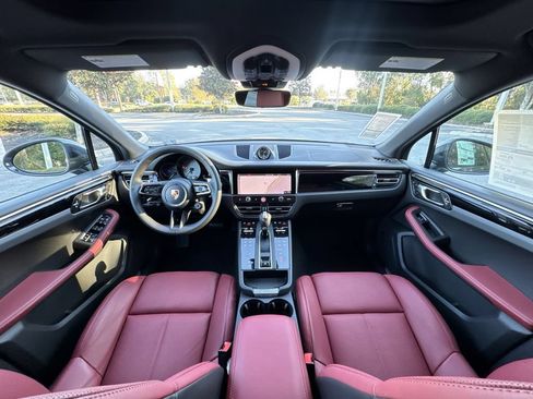 Used 2026 Porsche Macan S AWD/4WD image 17