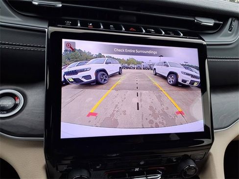 New 2025 Jeep Grand Cherokee L Limited image 28