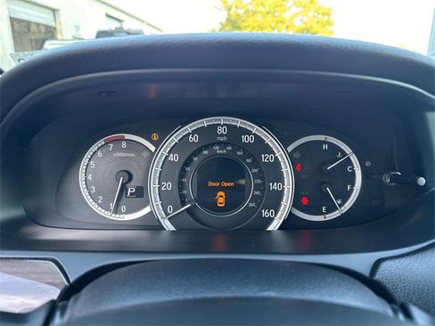 Used 2016 Honda Accord EX-L image 18